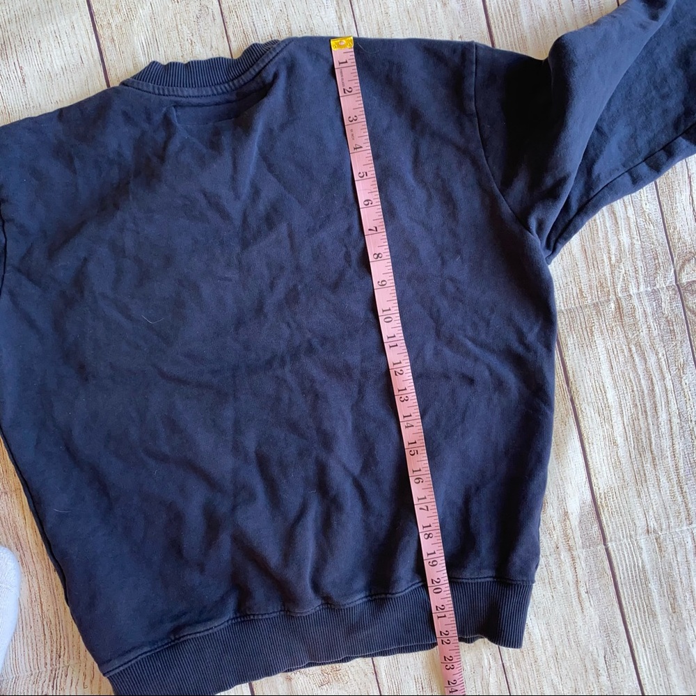 Guess Crewneck Sweatshirt Small - Picture 7 of 9